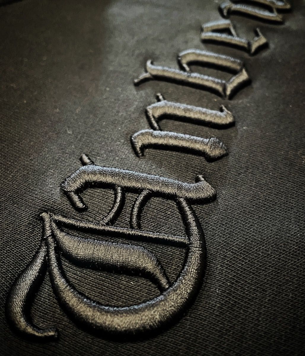 Hoodie mit Kapuze - Unbeugsam 3D
